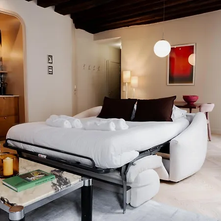 Babylon Marais Apartment